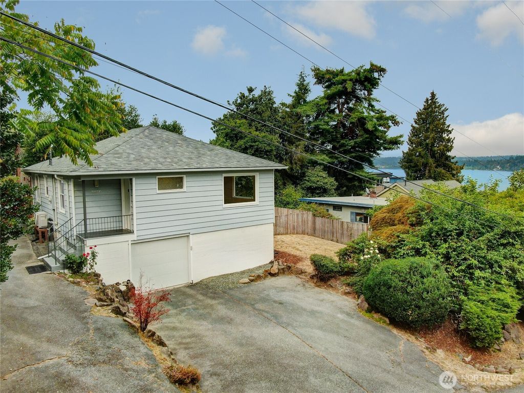 Photo of 3810 NE 155th Street, Lake Forest Park, WA 98155 (MLS # 2429351)