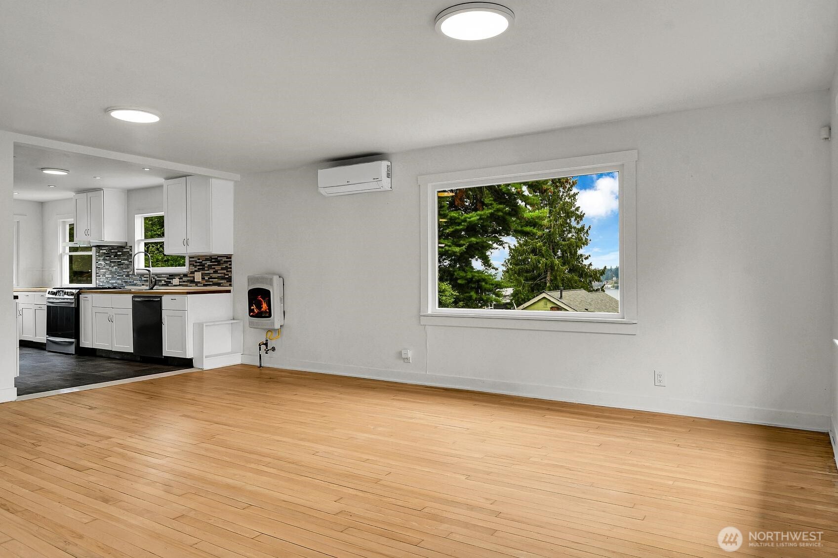 3810 NE 155th Street