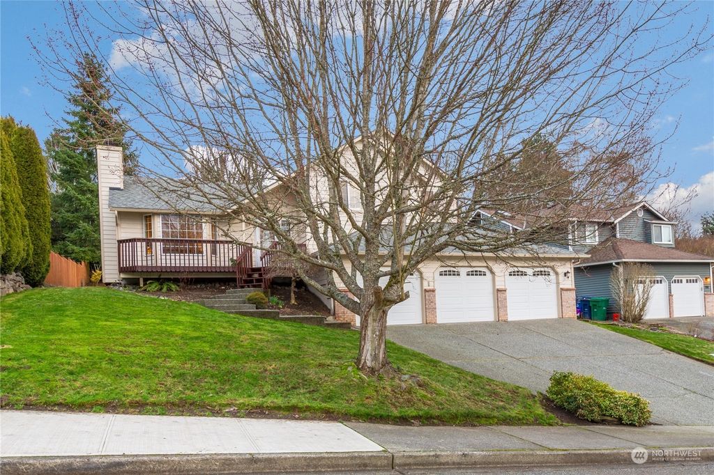 Photo of 9105 46th Place W, Mukilteo, WA 98275 (MLS # 2198574)