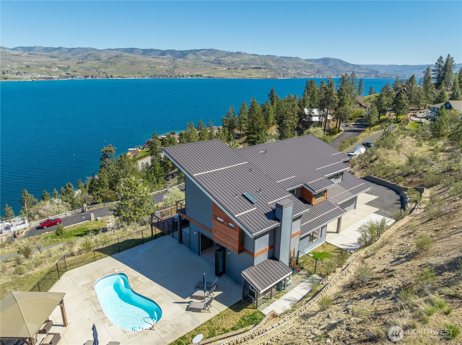 Chelan, Washington, 98816, United States, 3 Bedrooms Bedrooms, ,3 BathroomsBathrooms,Residential,Active,2034676