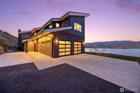 Photo of 328 Quail Run Road, Chelan, WA 98816 (MLS # 2504232)