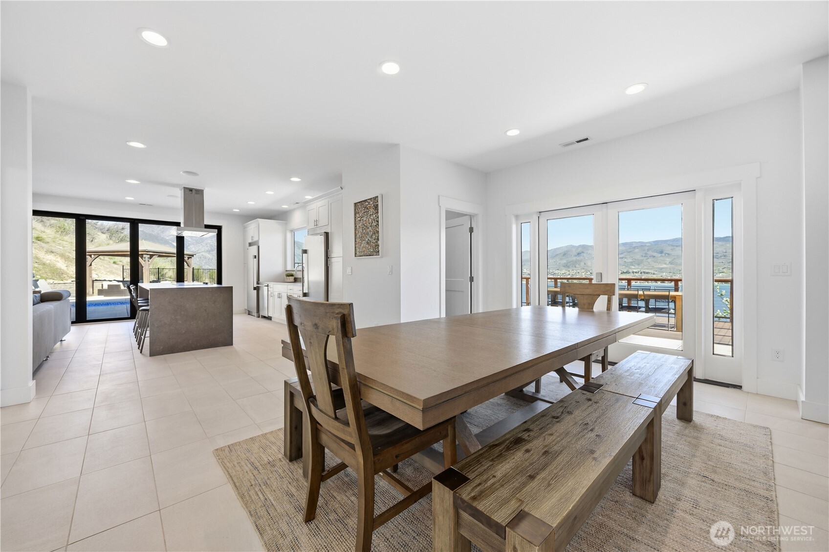 Chelan, Washington, 98816, United States, 3 Bedrooms Bedrooms, ,3 BathroomsBathrooms,Residential,Active,2034676