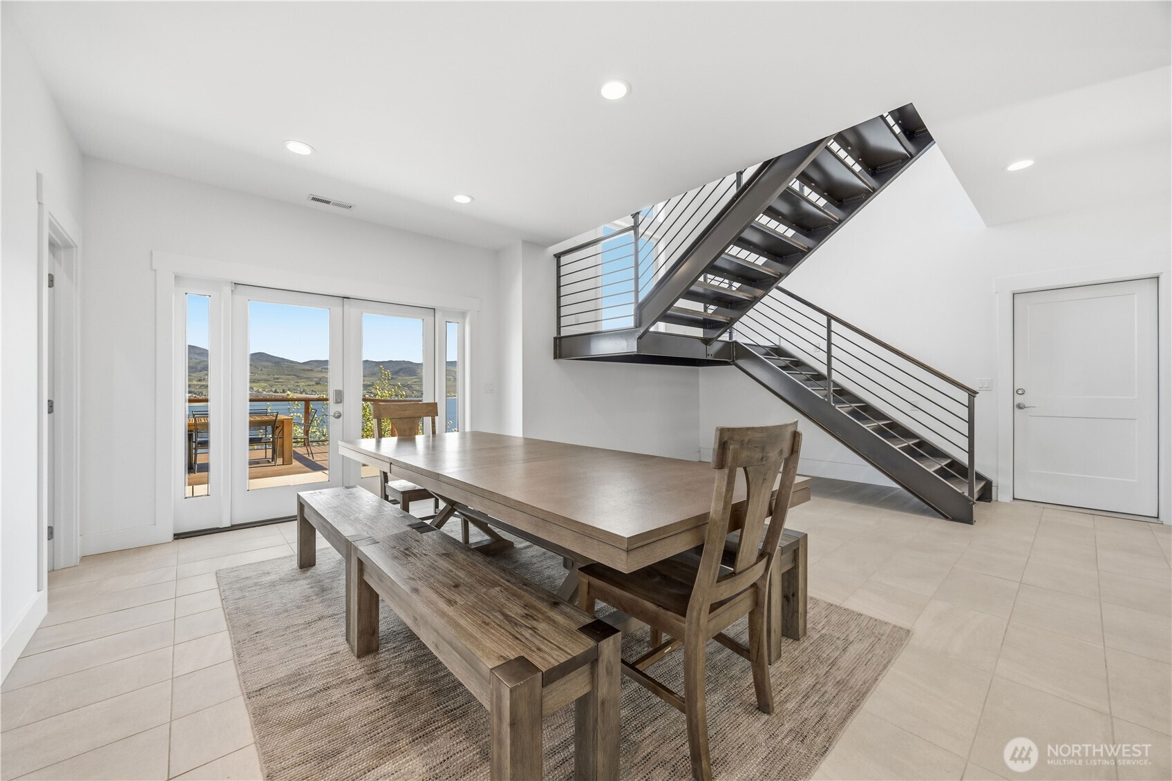 Chelan, Washington, 98816, United States, 3 Bedrooms Bedrooms, ,3 BathroomsBathrooms,Residential,Active,2034676
