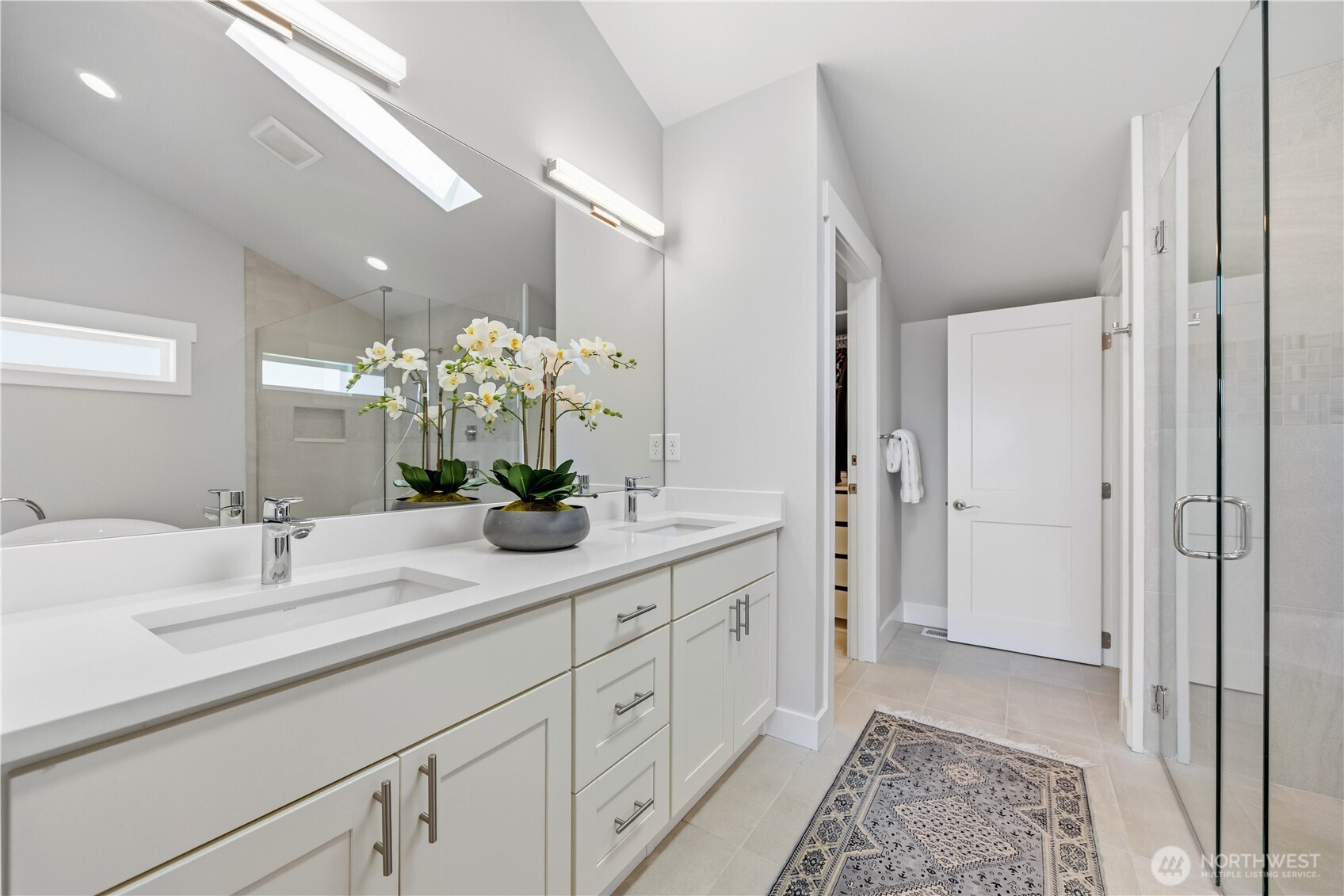 Chelan, Washington, 98816, United States, 3 Bedrooms Bedrooms, ,3 BathroomsBathrooms,Residential,Active,2034676