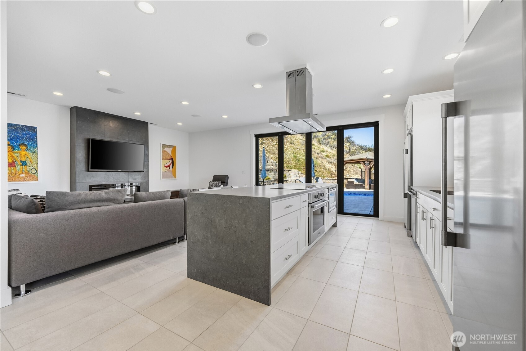 Chelan, Washington, 98816, United States, 3 Bedrooms Bedrooms, ,3 BathroomsBathrooms,Residential,Active,2034676