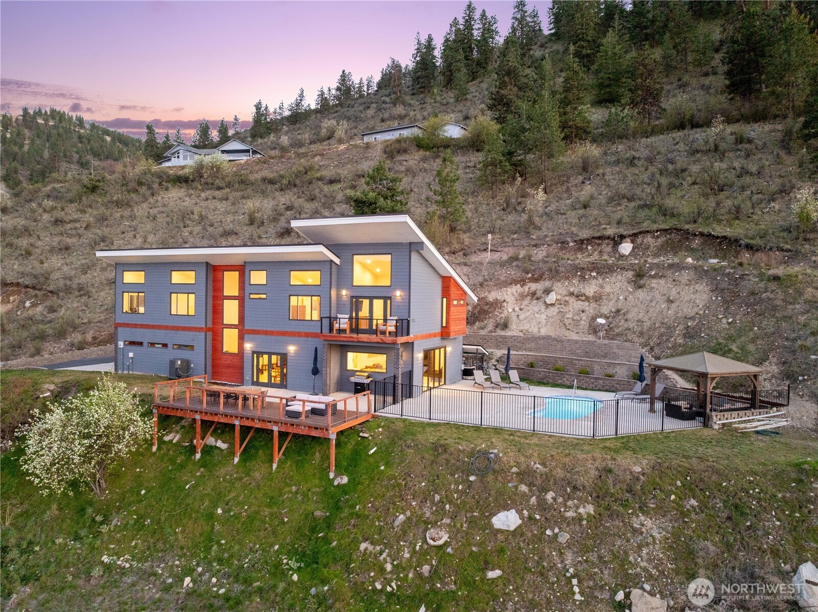 Chelan, Washington, 98816, United States, 3 Bedrooms Bedrooms, ,3 BathroomsBathrooms,Residential,Active,2034676