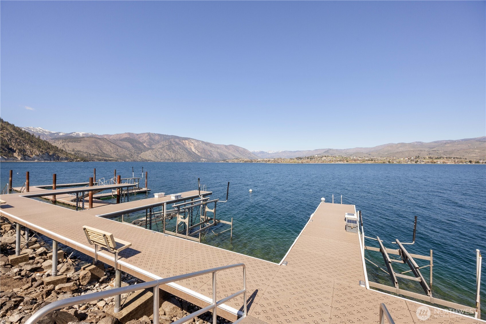 Chelan, Washington, 98816, United States, 3 Bedrooms Bedrooms, ,3 BathroomsBathrooms,Residential,Active,2034676