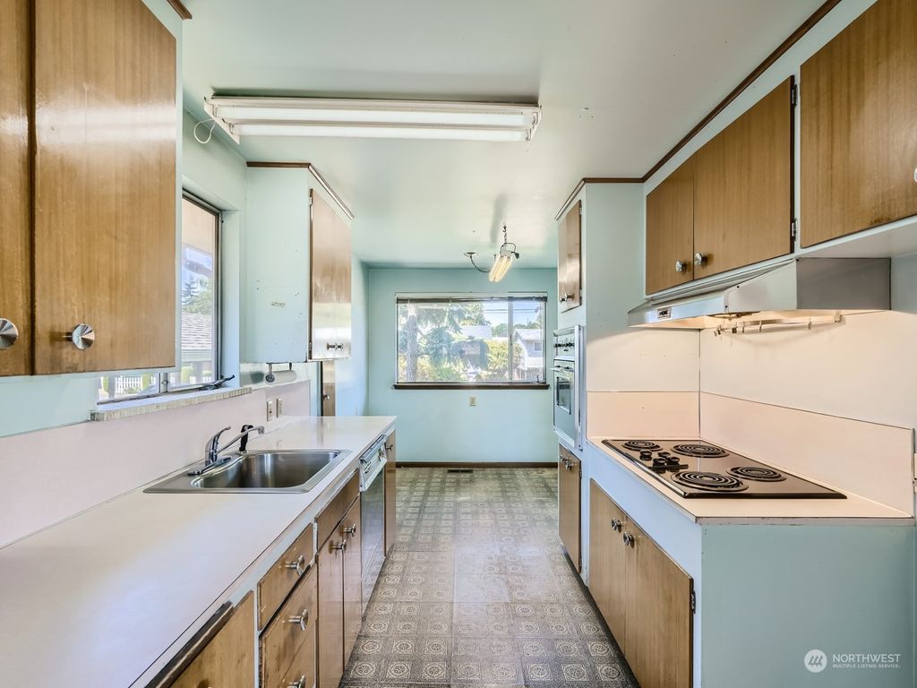 Photo of 7920 49th Avenue S, Seattle, WA 98118 (MLS # 2138665)