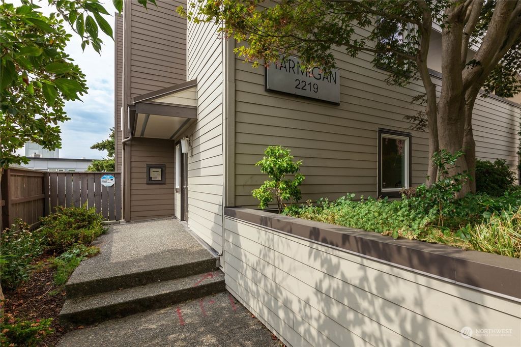 Photo of 2219 14th Avenue W #202, Seattle, WA 98119 (MLS # 1999512)