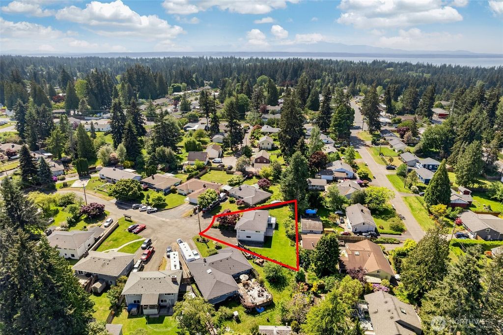 Photo of 18904 66th Place W, Lynnwood, WA 98036 (MLS # 2526388)