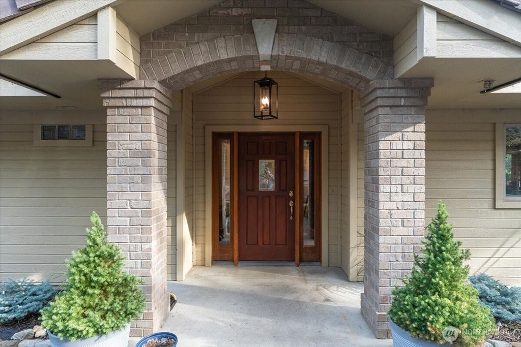 Photo of 652 Meadows Drive, Wenatchee, WA 98801 (MLS # 2468202)