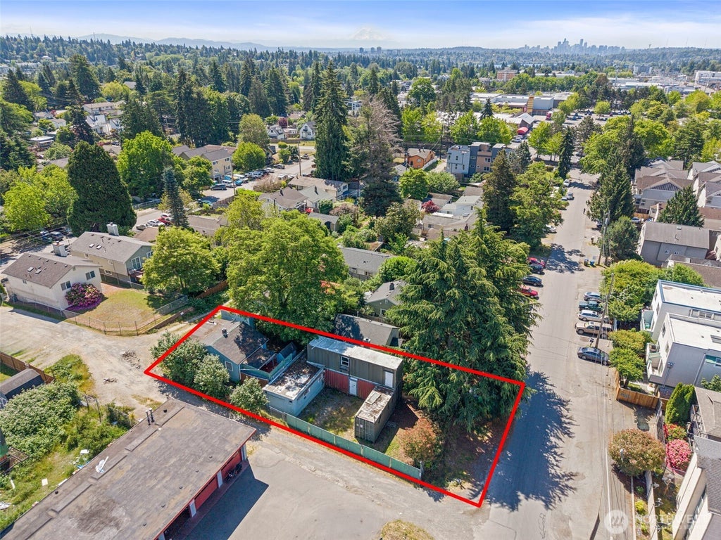 Photo of 10346 Midvale Avenue N, Seattle, WA 98133 (MLS # 2533855)