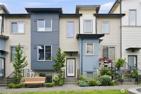 Photo of 522 Glacier Walk SE, Sammamish, WA 98074 (MLS # 2543956)