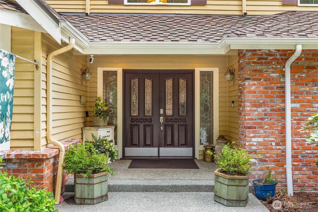 Photo of 17248 NE 125th Street, Redmond, WA 98052 (MLS # 2509204)