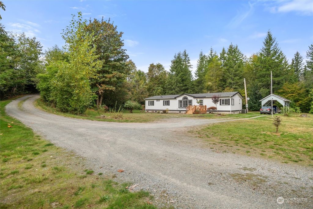 Photo of 612 E Fir Street, Darrington, WA 98241 (MLS # 2293214)