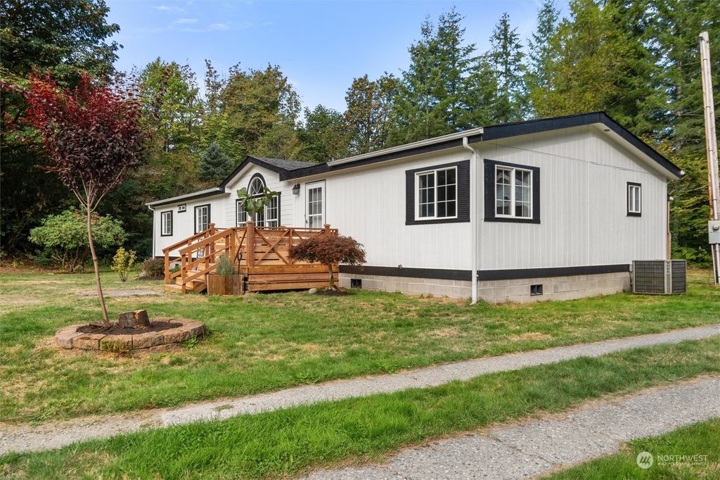Photo of 612 E Fir Street, Darrington, WA 98241 (MLS # 2293214)