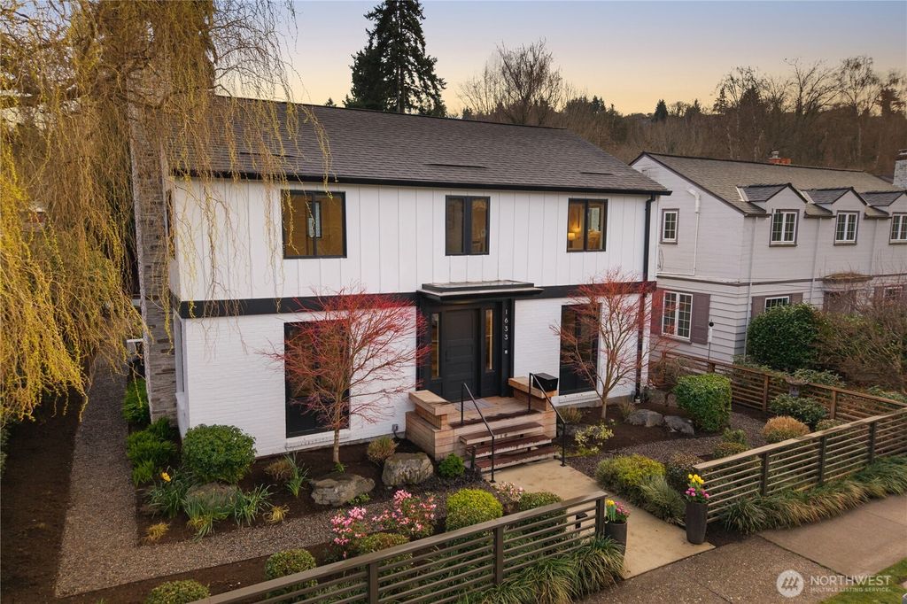 Photo of 1633 E Calhoun Street, Seattle, WA 98112 (MLS # 2483730)