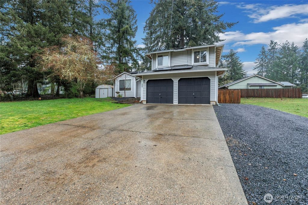 Photo of 8600 Oxford Avenue SE, Lacey, WA 98503 (MLS # 2496936)