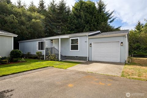 Photo of 9421 21st Avenue E, Tacoma, WA 98445 (MLS # 2547220)