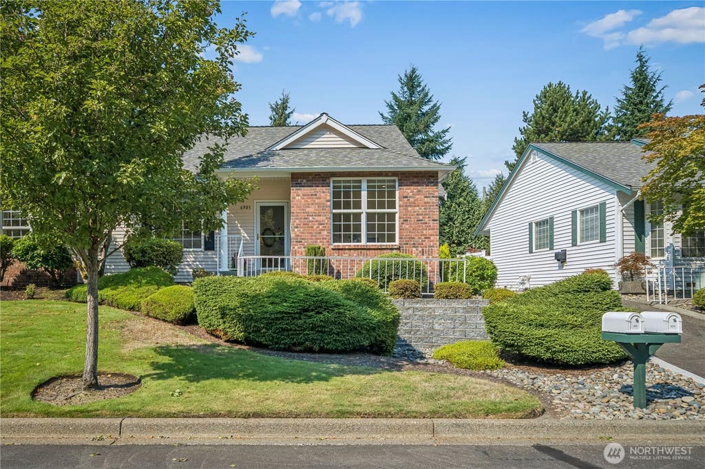 Photo of 6903 51st Street Ct W, University Place, WA 98467 (MLS # 2574535)