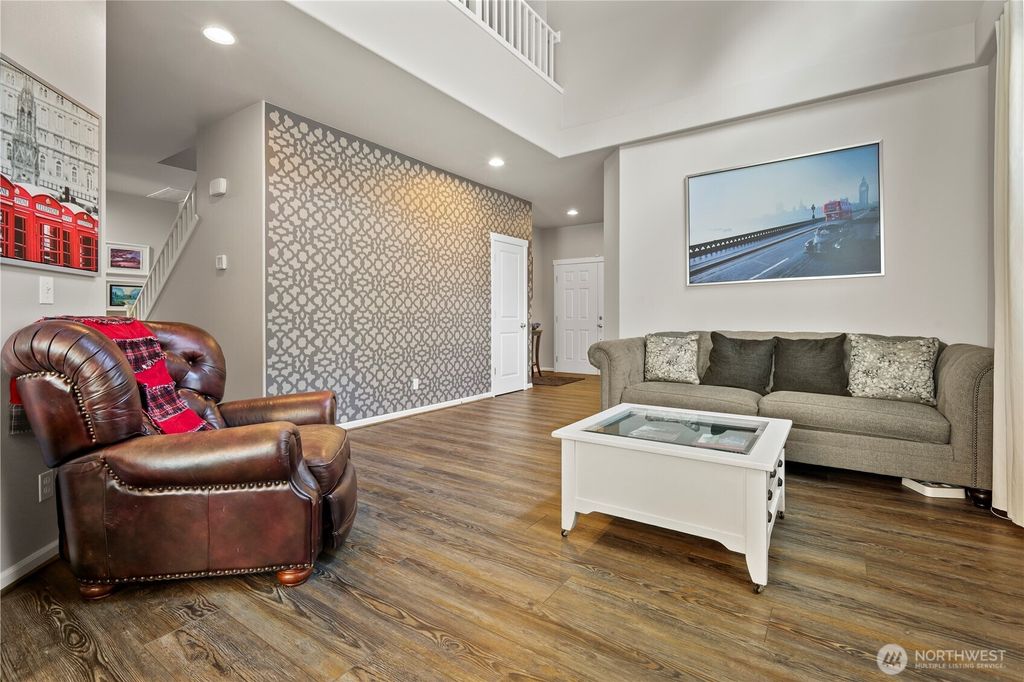 Photo of 16902 23rd St Court E, Lake Tapps, WA 98391 (MLS # 2482915)