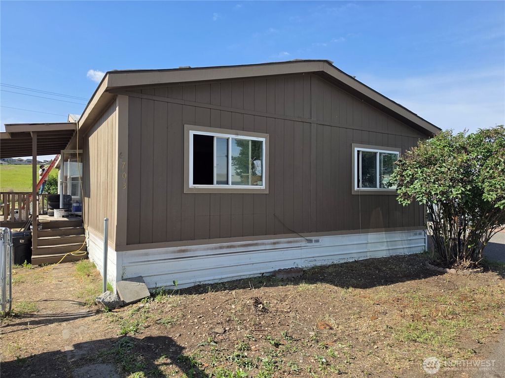 Photo of 6703 Haag Street, West Richland, WA 99353 (MLS # 2524788)