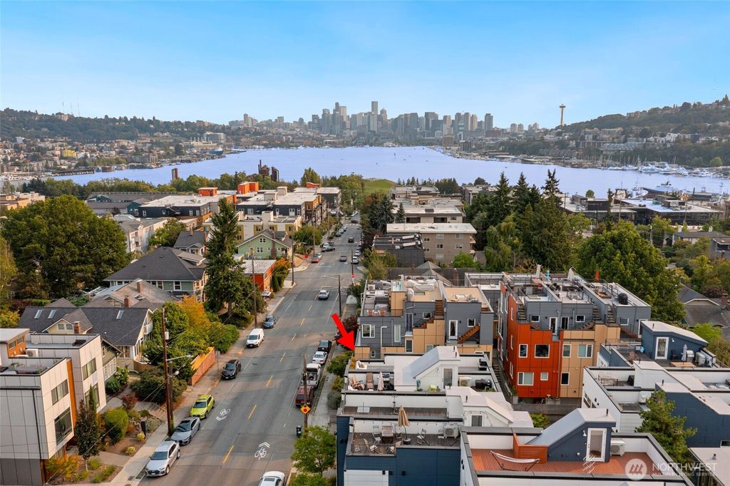 Photo of 3531 Wallingford Avenue N, Seattle, WA 98103 (MLS # 2429822)