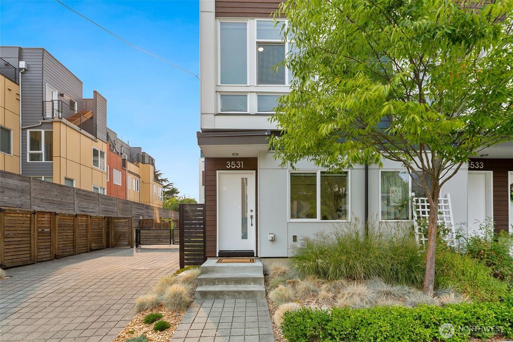 Photo of 3531 Wallingford Avenue N, Seattle, WA 98103 (MLS # 2429822)