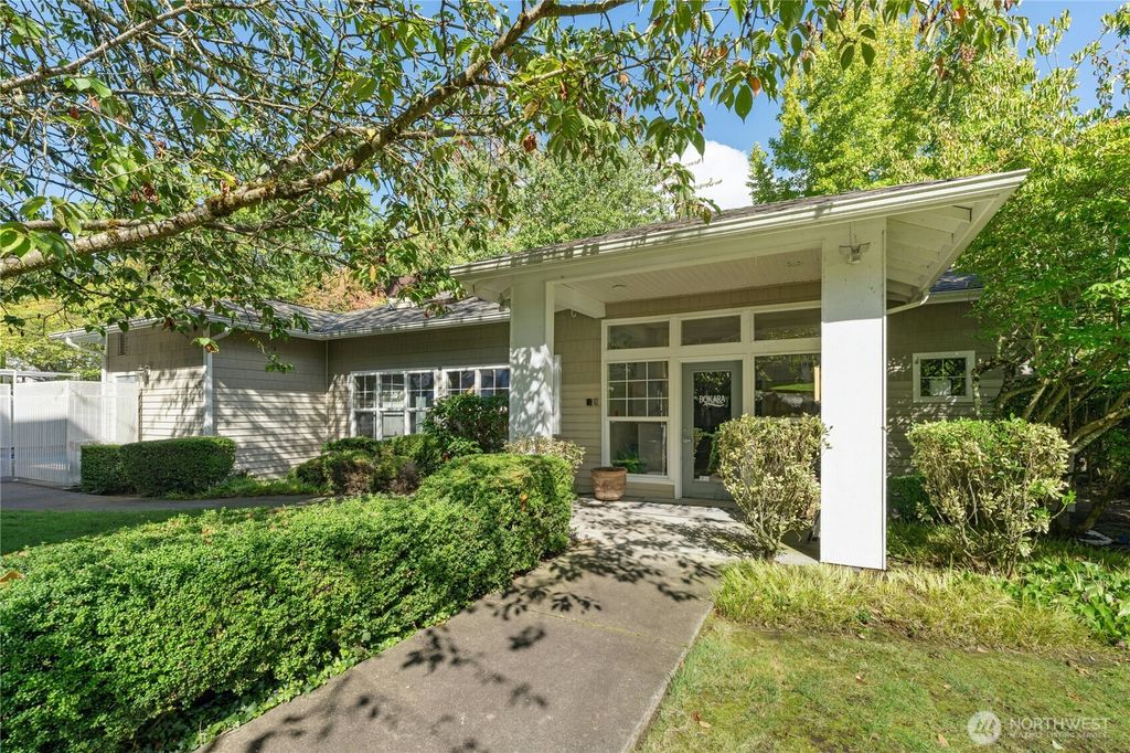 Photo of 801 Rainier Avenue N #G-137, Renton, WA 98057 (MLS # 2435114)