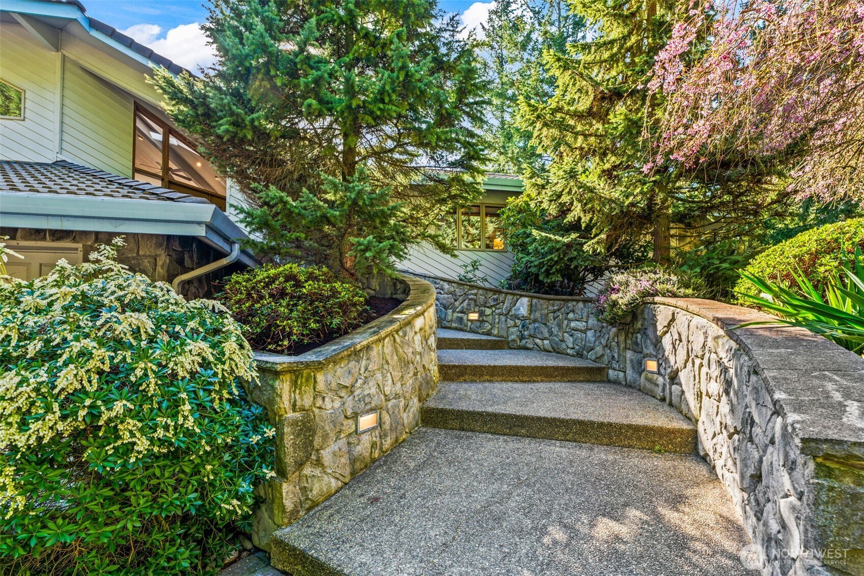 555 Issaquah Road