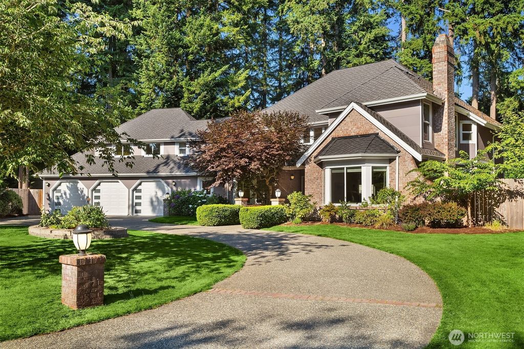Photo of 18156 154th Avenue NE, Woodinville, WA 98072 (MLS # 2409391)