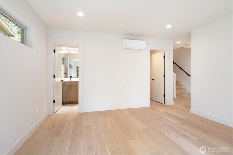 18032 Sunnyside Avenue N