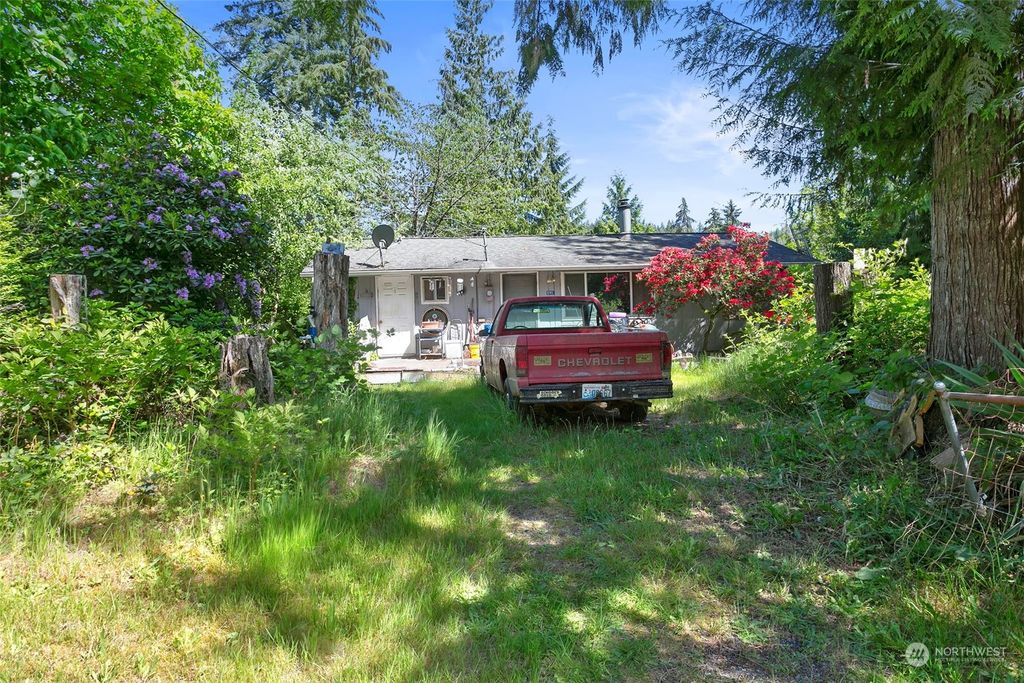 Photo of 12911 Green Mountain Way, Granite Falls, WA 98252 (MLS # 2184121)