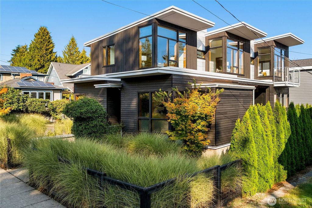 Photo of 4030 Meridian Avenue N, Seattle, WA 98103 (MLS # 2438407)