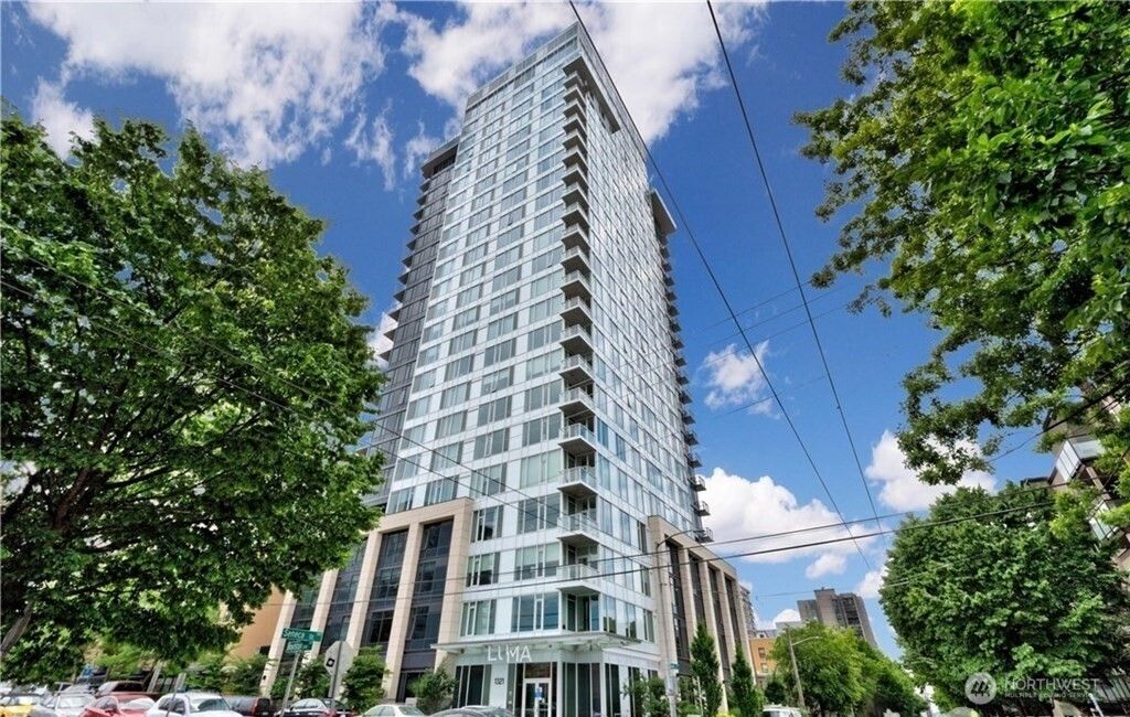 Photo of 1321 Seneca Street #1708, Seattle, WA 98101 (MLS # 2509761)