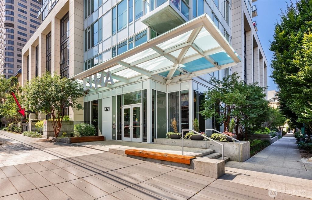 Photo of 1321 Seneca Street #1708, Seattle, WA 98101 (MLS # 2509761)