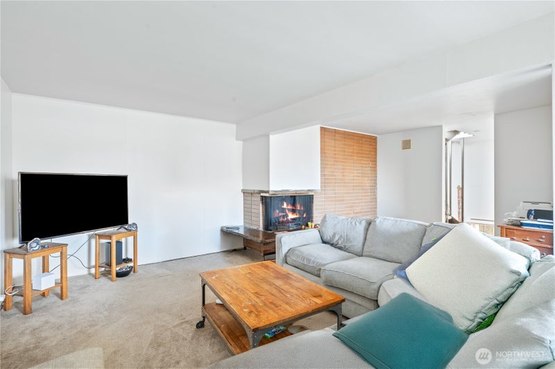 318 3rd Avenue S