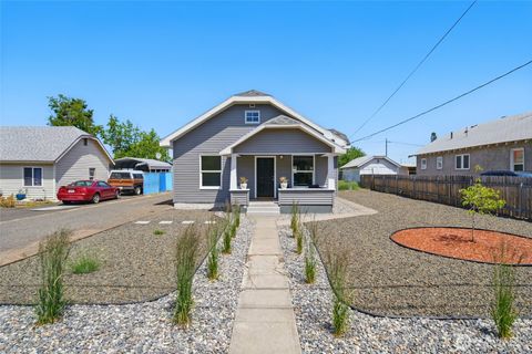 Photo of 1128 W Elm Street, Walla Walla, WA 99362 (MLS # 2380512)