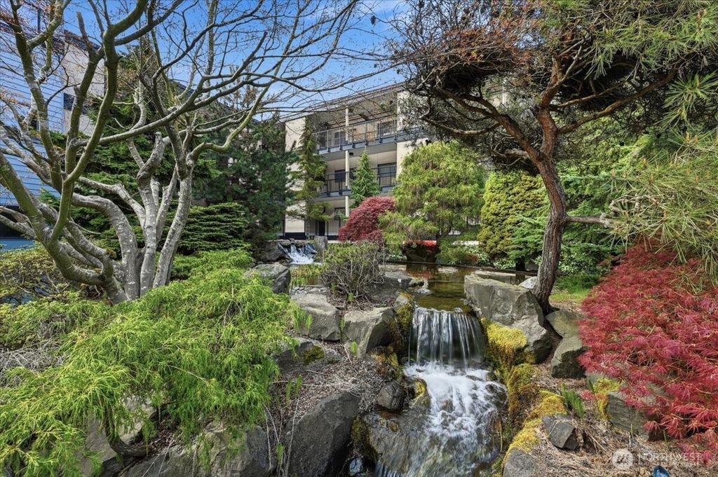 Photo of 601 S 227th Street #202S, Des Moines, WA 98198 (MLS # 2506195)