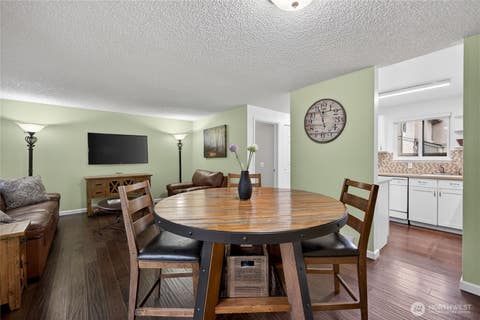 Photo of 10037 NE 138th Place #D2, Kirkland, WA 98034 (MLS # 2529368)