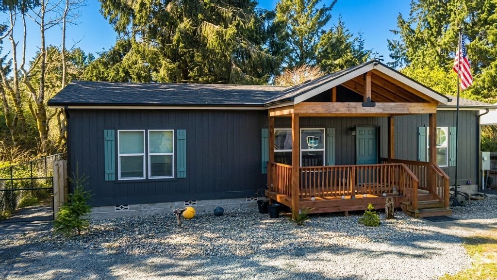 Photo of 375 Sextans Avenue SW, Ocean Shores, WA 98569 (MLS # 2498707)