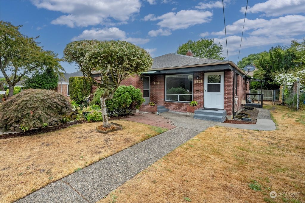 Photo of 634 NW 50th Street, Seattle, WA 98107 (MLS # 2272554)