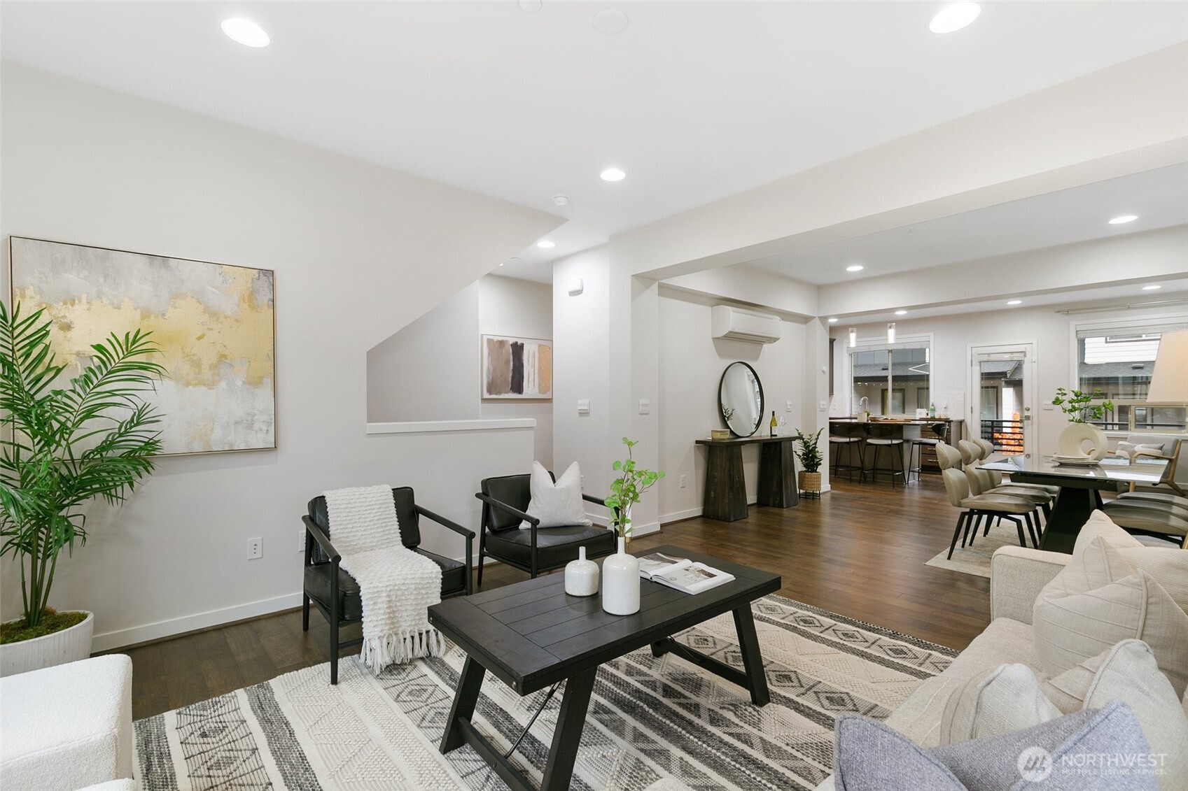 925 6th Avenue NE 10.1