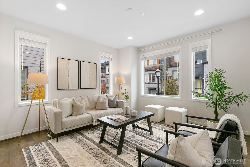 Photo of 925 6th Avenue NE #10.1, Issaquah, WA 98029 (MLS # 2448470)