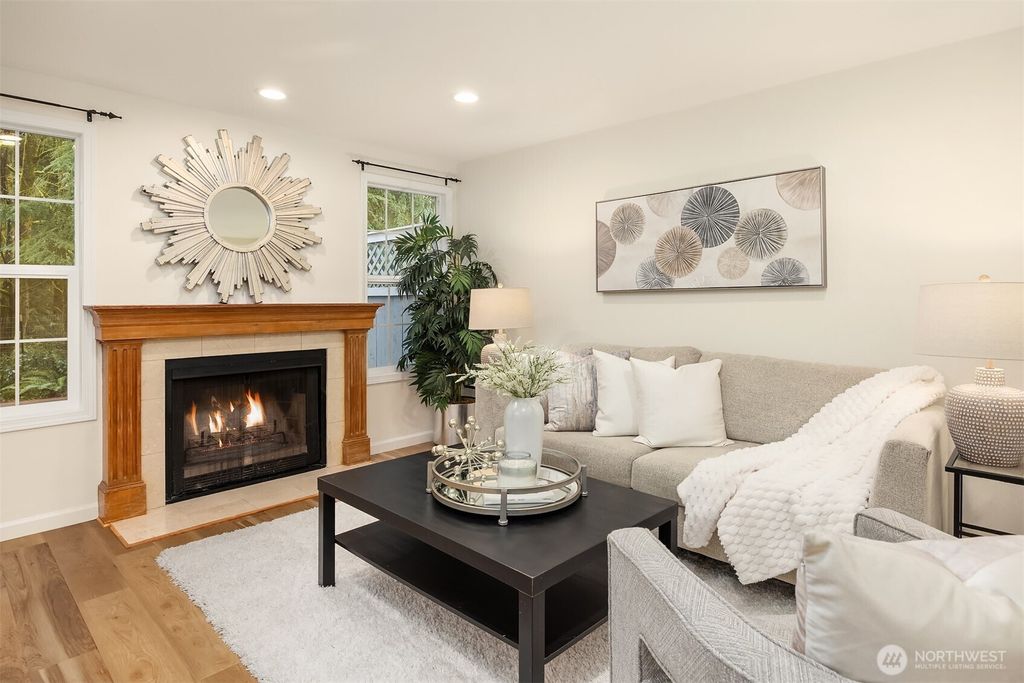 Photo of 13812 NE 87th Street, Redmond, WA 98052 (MLS # 2493180)