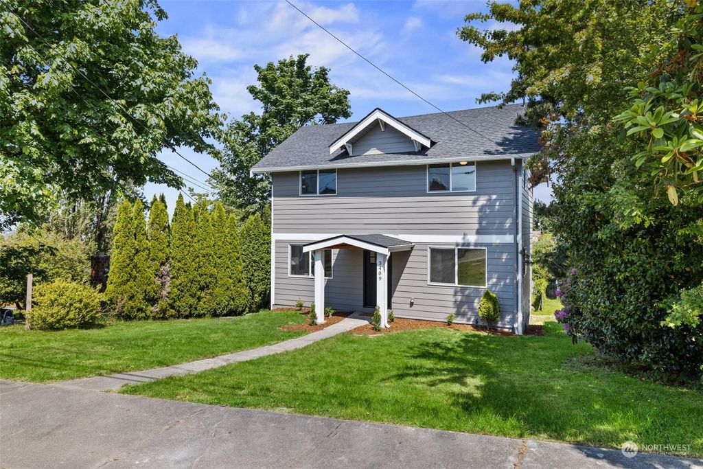 Photo of 3409 Federal Avenue, Everett, WA 98201 (MLS # 2077225)