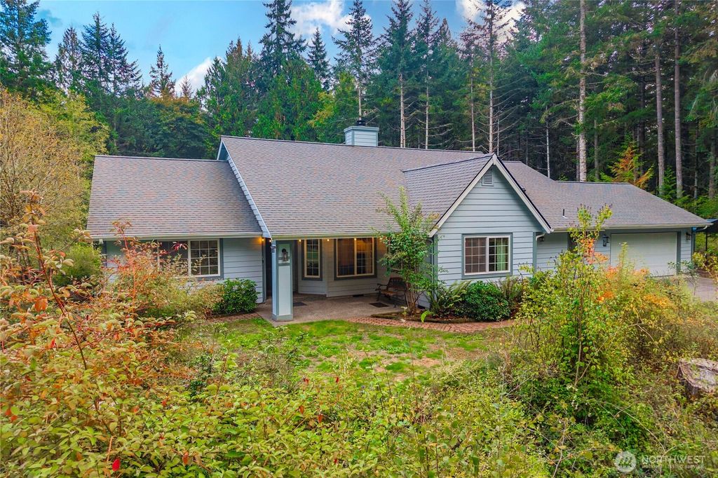 Photo of 4644 Grand Fir Lane NW, Olympia, WA 98502 (MLS # 2441923)
