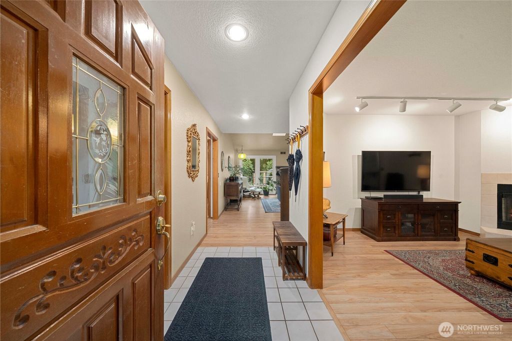 Photo of 4644 Grand Fir Lane NW, Olympia, WA 98502 (MLS # 2441923)