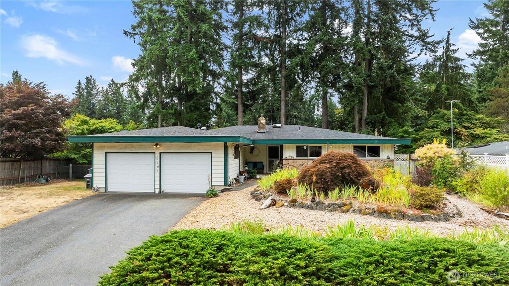 Photo of 16433 SE 147th Street, Renton, WA 98059 (MLS # 2419052)