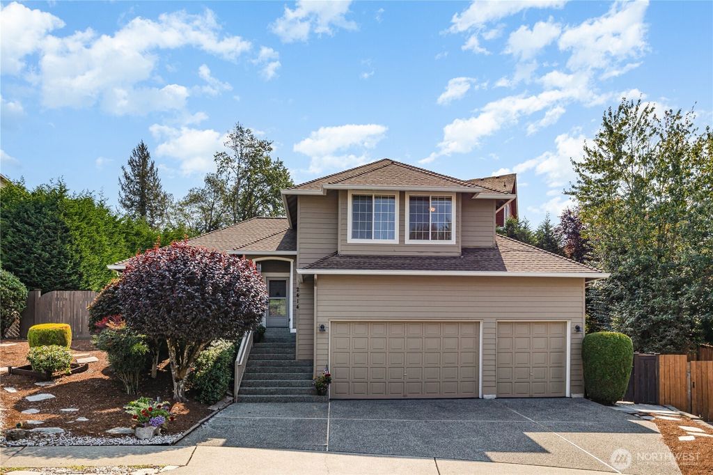 Photo of 2414 Kennewick Place NE, Renton, WA 98056 (MLS # 2431830)